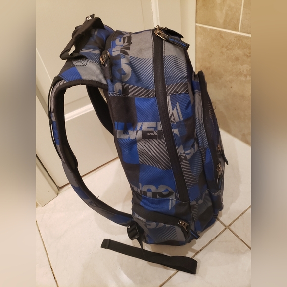 Quiksilver Full-Size Backpack - Picture 4 of 13